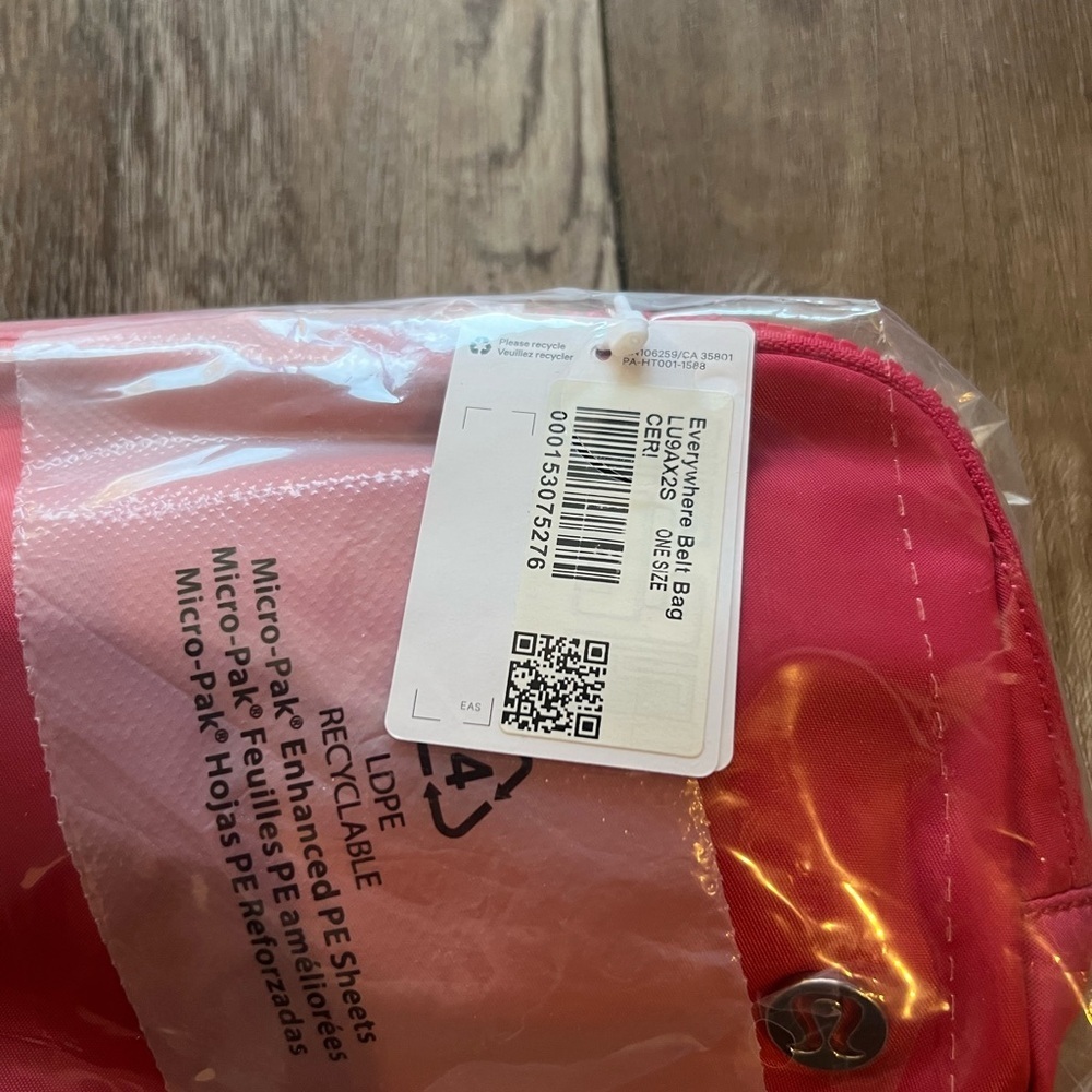 NEW LULULEMON EVERYWHERE BELT BAG CHERRY MIST - Picture 8 of 9